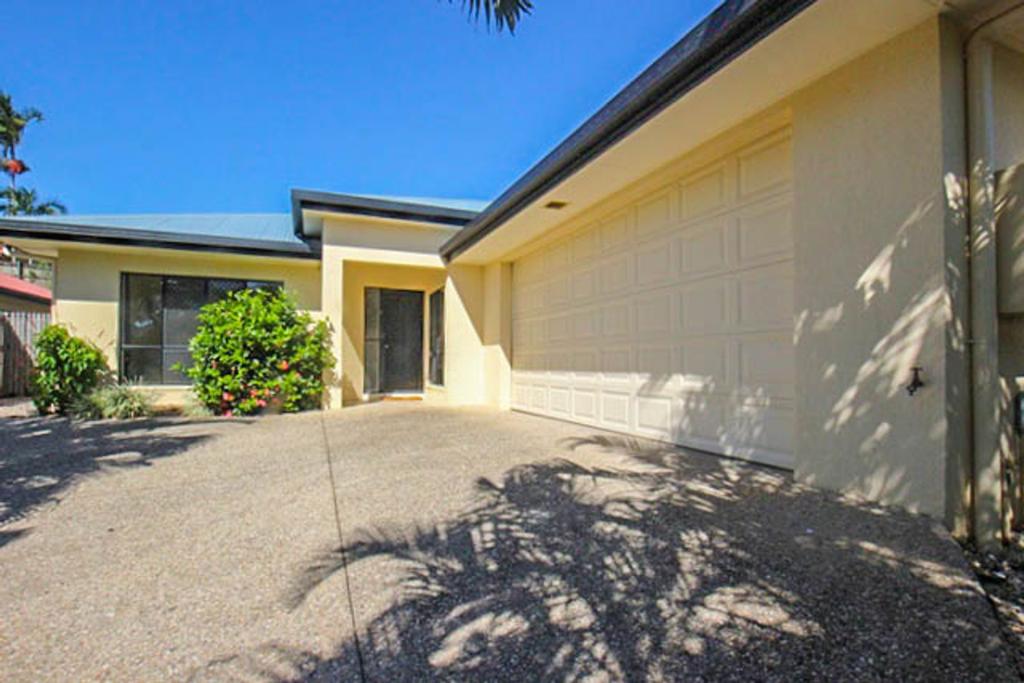 2 Greendale Cl, Brinsmead, QLD 4870