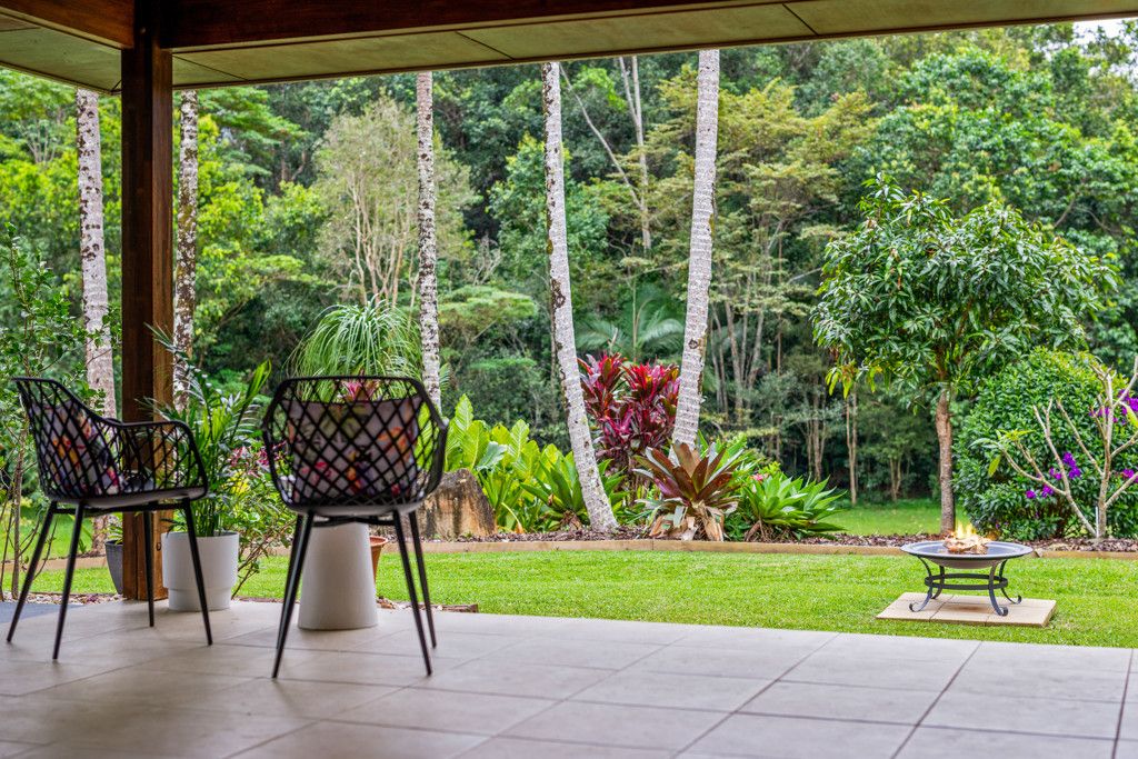 5 River Gum Cl, Mooloolah Valley, QLD 4553