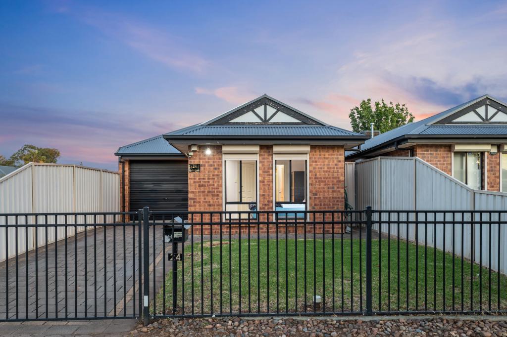24 MANOORA ST, GREENACRES, SA 5086
