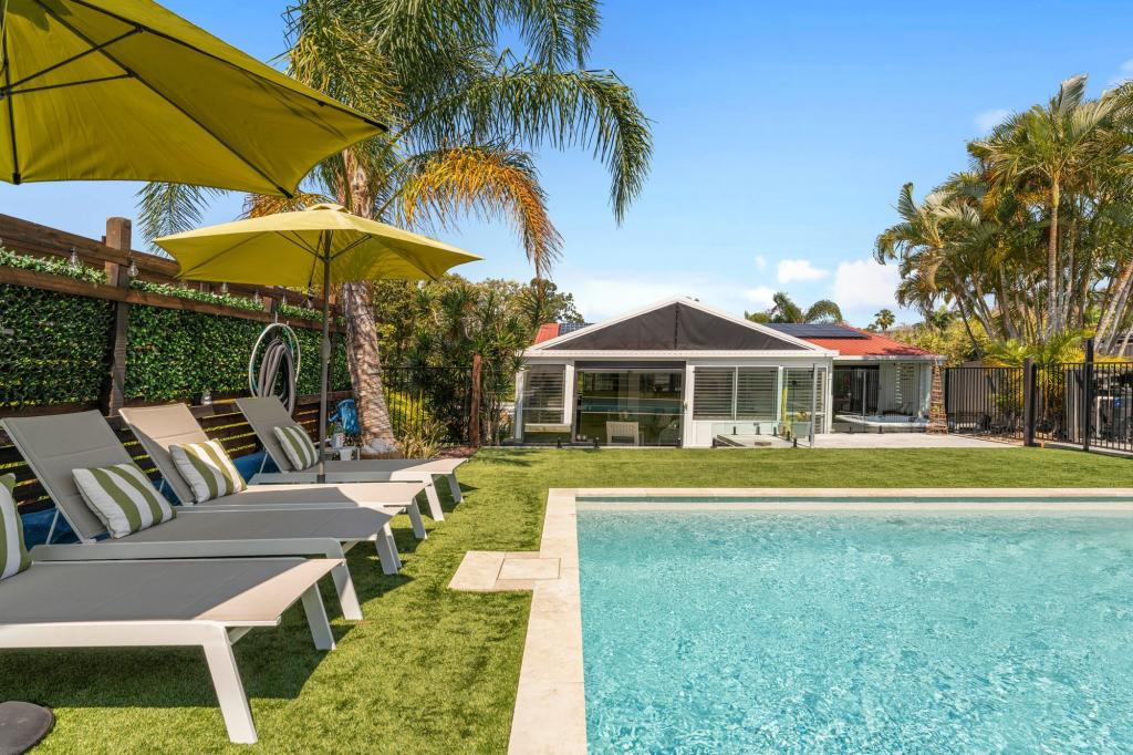 7 Texas Ct, Oxenford, QLD 4210
