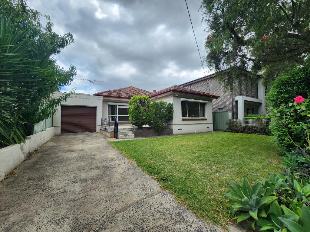 28 Lyminge Rd, Croydon Park, NSW 2133