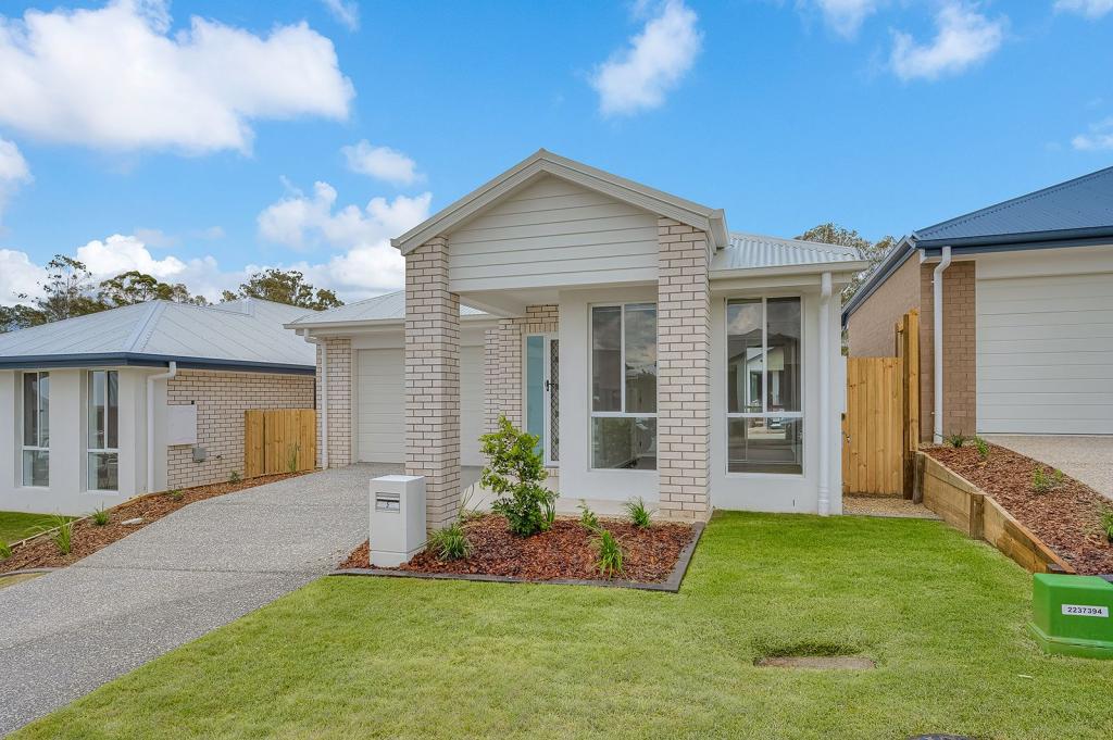 5 Robin St, Morayfield, QLD 4506