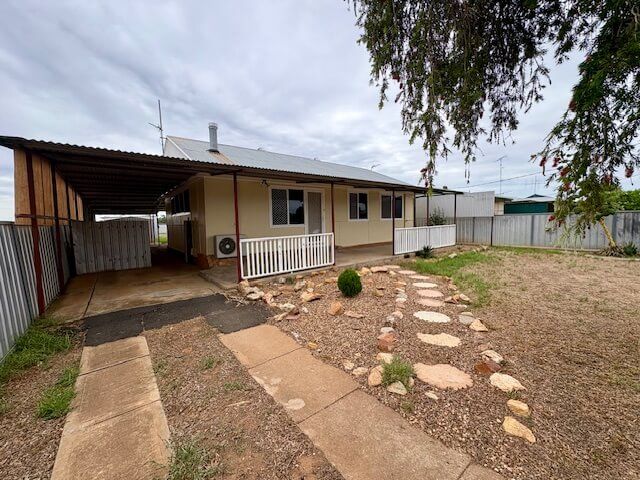 70 Wambiana St, Nyngan, NSW 2825