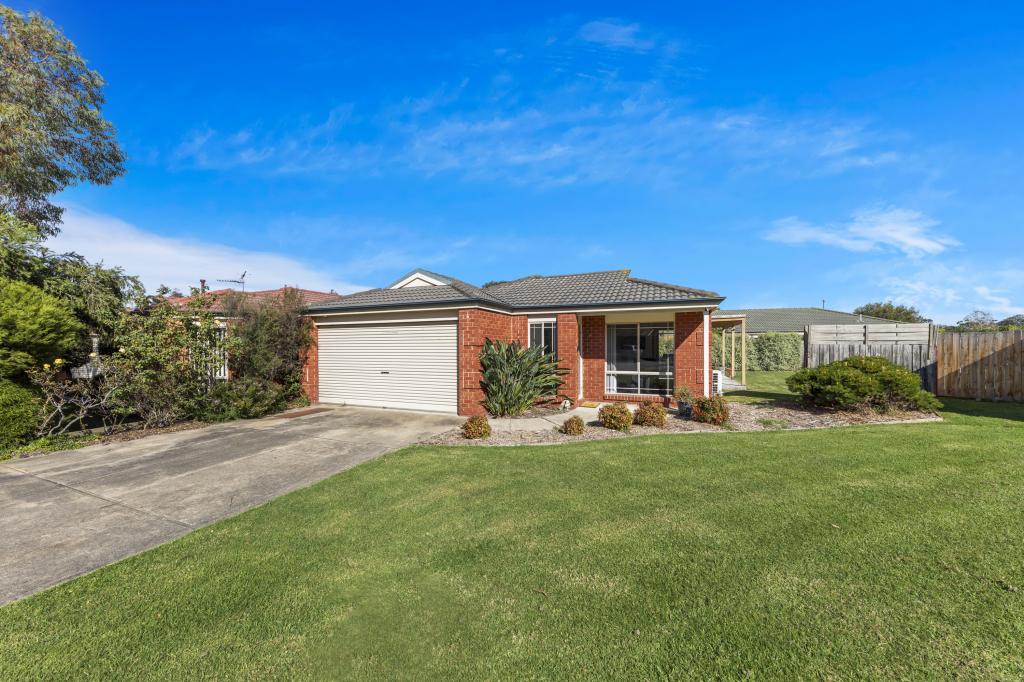 7 Lauren Sq, Pakenham, VIC 3810