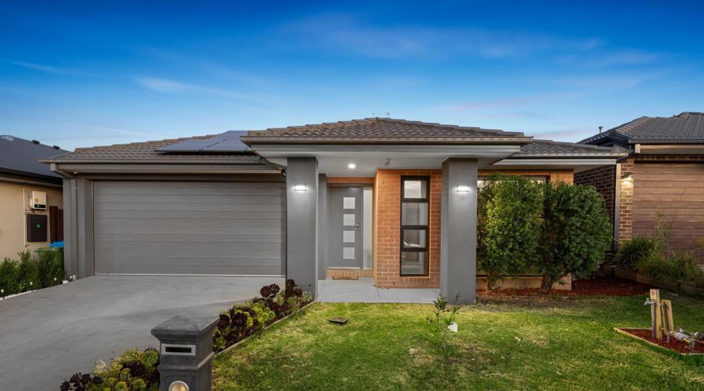 17 Rathberry Cct, Clyde North, VIC 3978