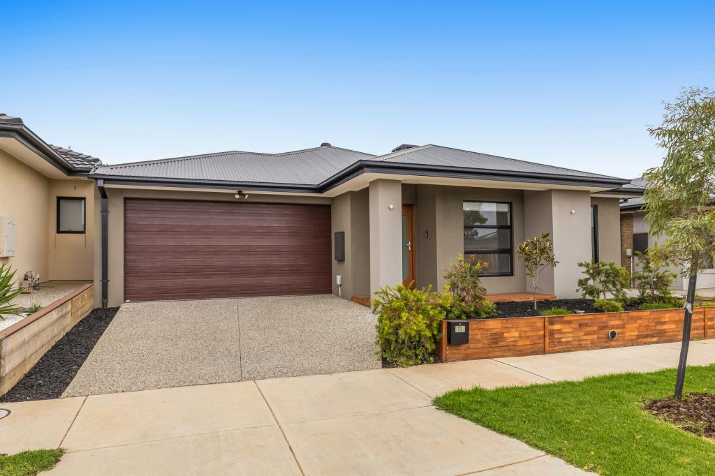 11 Wildlife Cct, Fraser Rise, VIC 3336