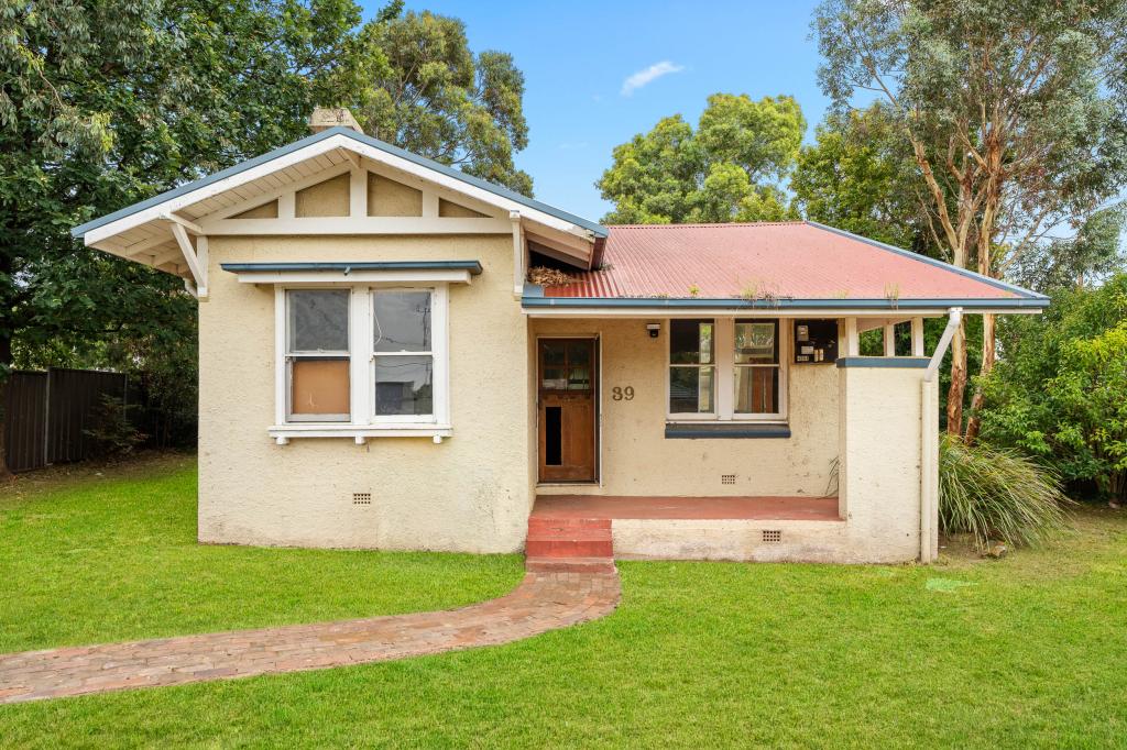 39 Buffalo Cres S, Goulburn, NSW 2580
