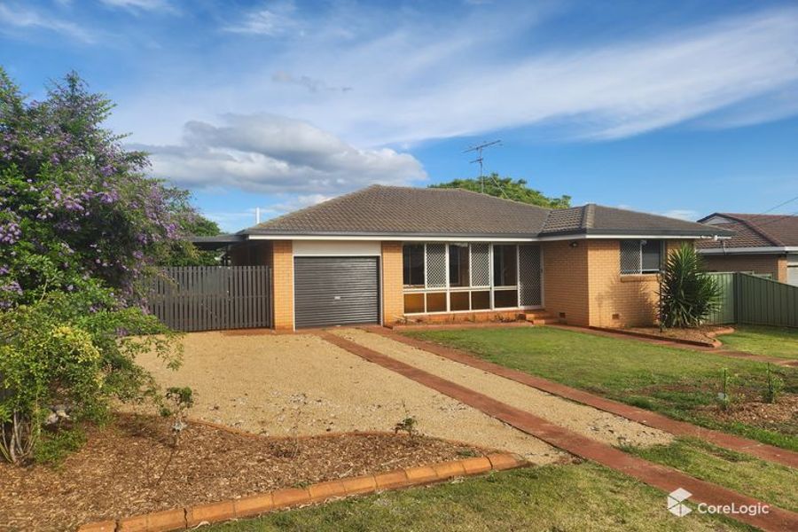 10 Hinton St, Wilsonton, QLD 4350