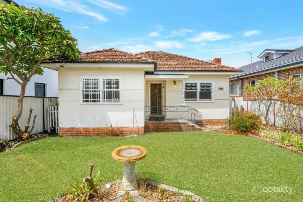 8 Lima St, Greenacre, NSW 2190