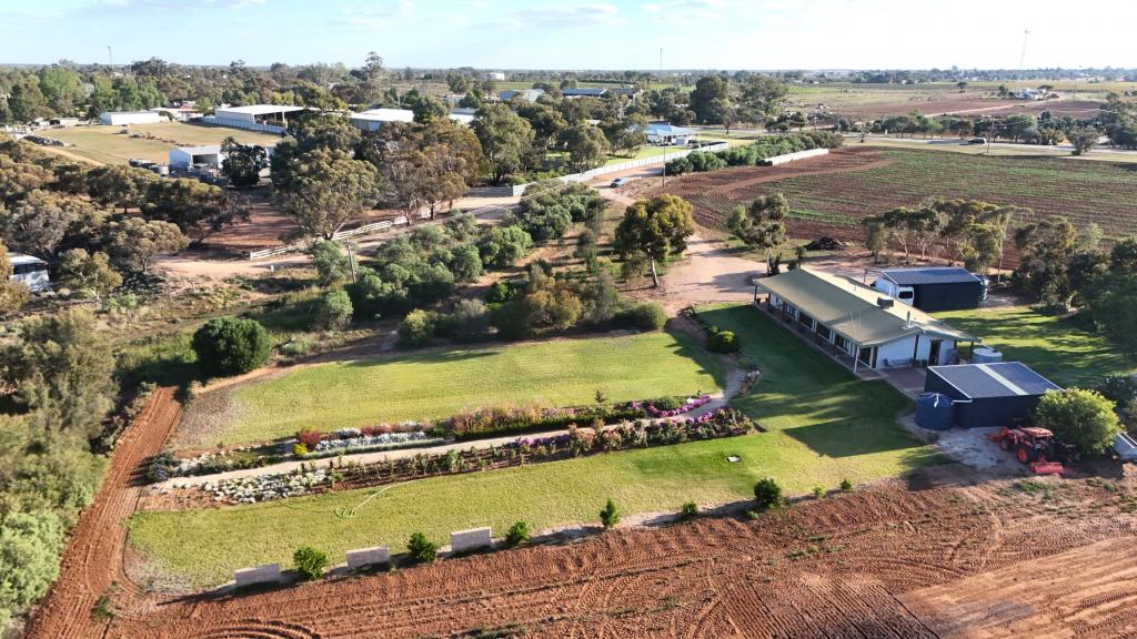 15 Coburn Rd, Nyah, VIC 3594