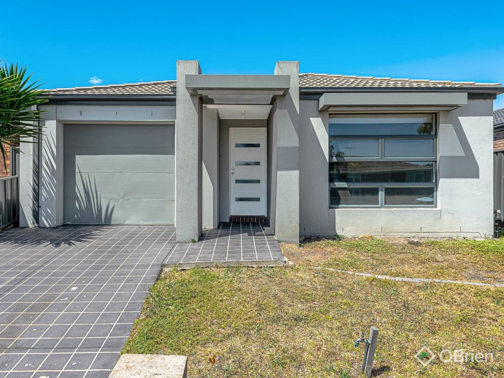 32 Howard Pl, Deer Park, VIC 3023