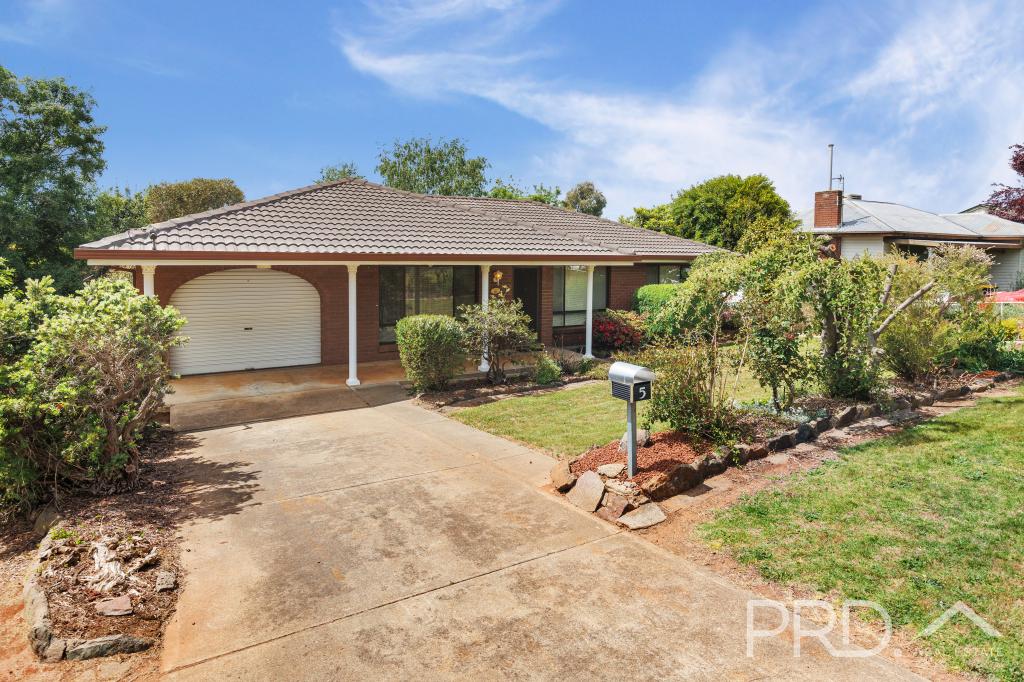 5 Corralyn Avenue, Batlow, NSW 2730