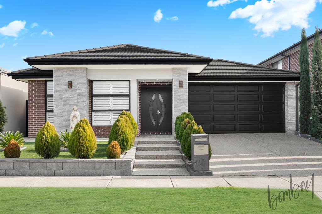 19 Landsdowne Ave, Mickleham, VIC 3064