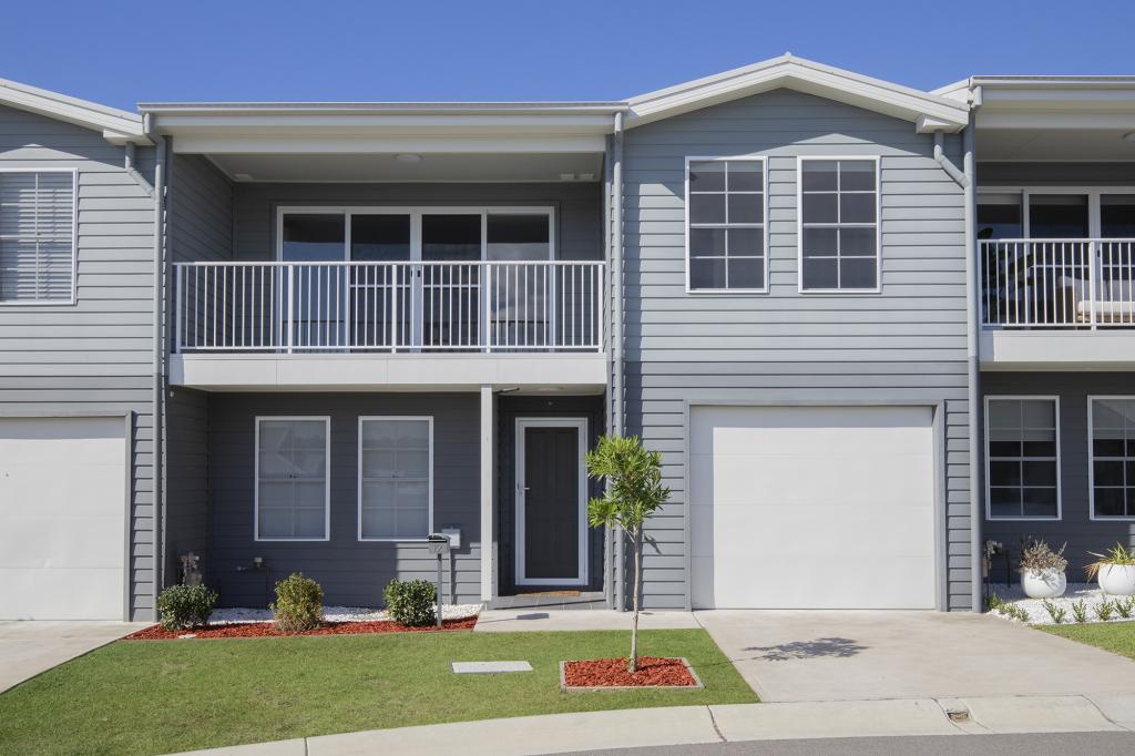 12 MAGPIE AVE, ELERMORE VALE, NSW 2287
