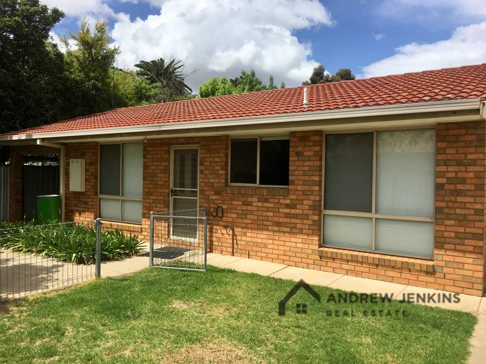 12b Lisfarron Ave, Cobram, VIC 3644