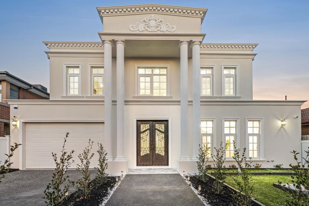 4 CAPITAL AVE, GLEN WAVERLEY, VIC 3150