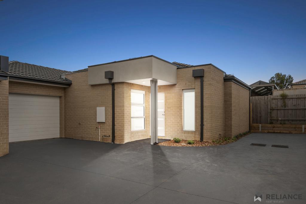 3/40 LADY PENRHYN DR, HARKNESS, VIC 3337