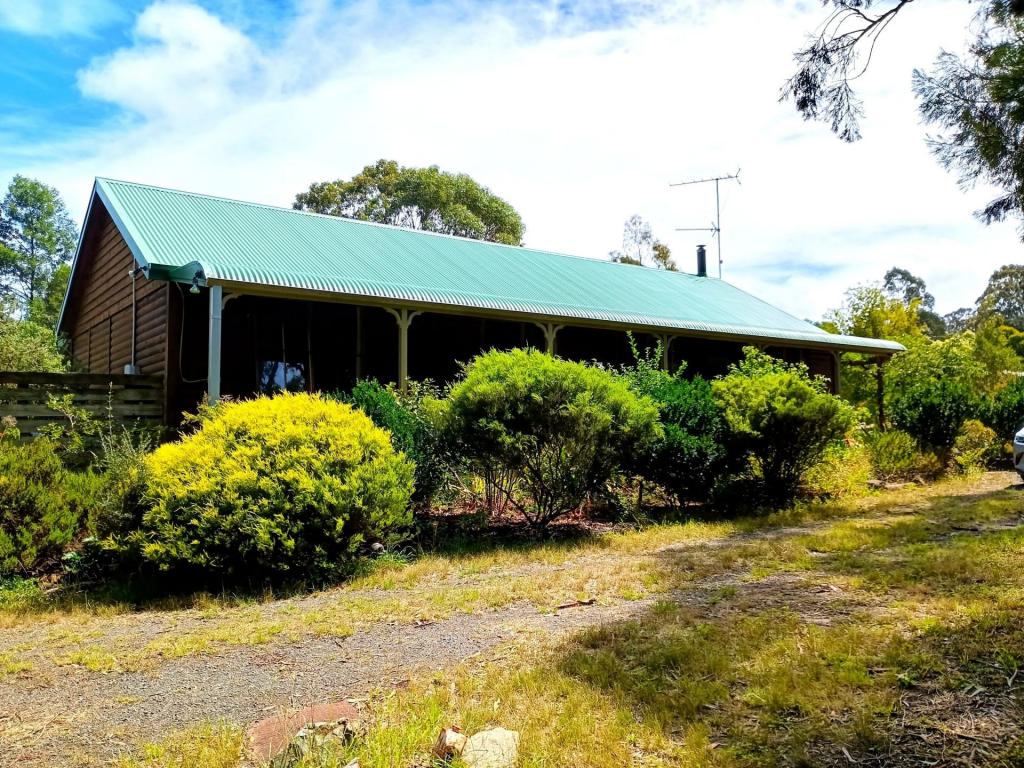 1 Kingscote Dr, Metung, VIC 3904