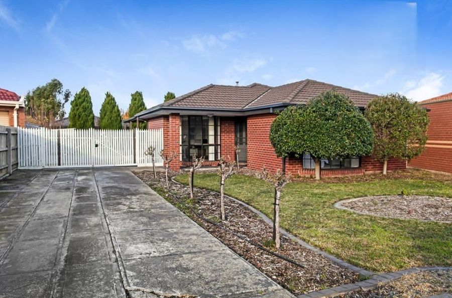 4 Zennor Ct, Craigieburn, VIC 3064