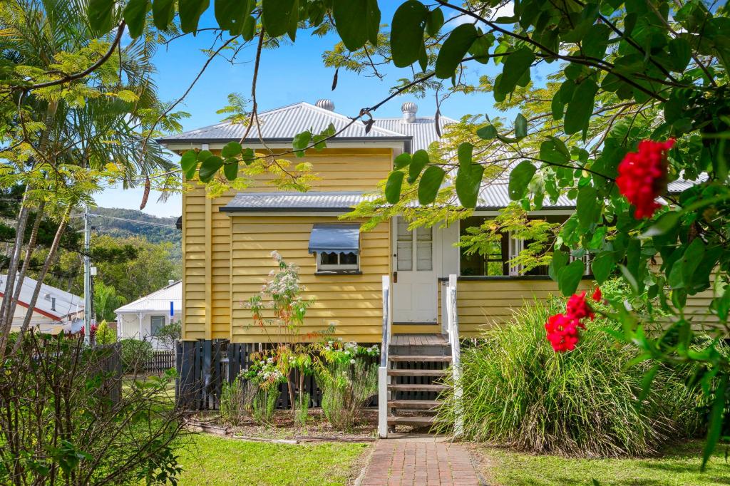 11 Bradley St, Dayboro, QLD 4521