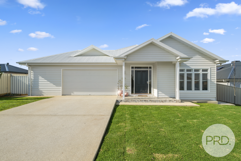 12 Willie Ploma Pl, Gobbagombalin, NSW 2650