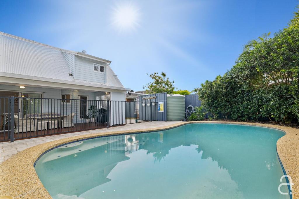 16 Koorin Dr, Warana, QLD 4575
