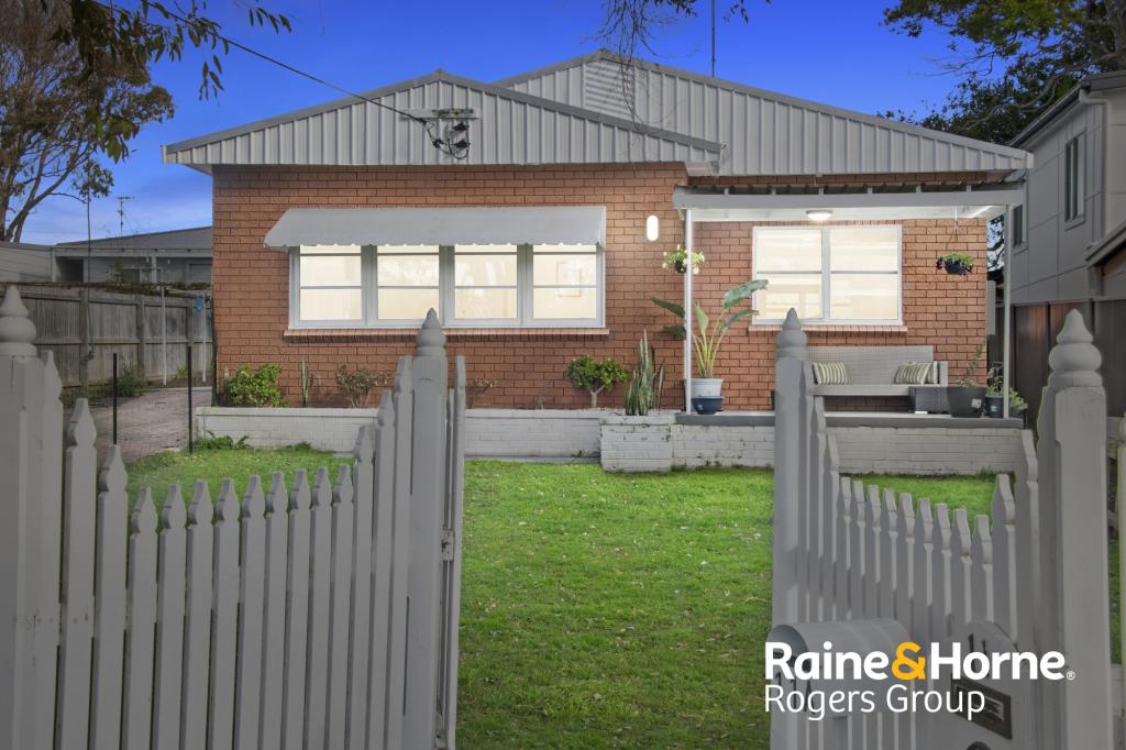 11 Ninth Ave, Toukley, NSW 2263