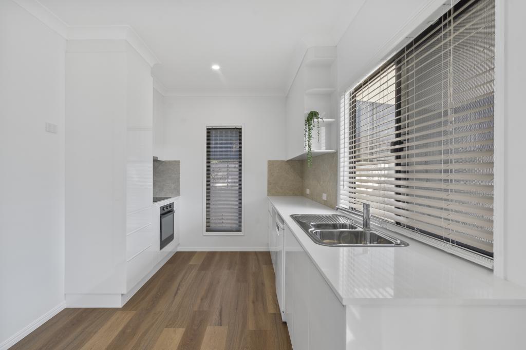 60 Parkmeadows Ct, Bonogin, QLD 4213