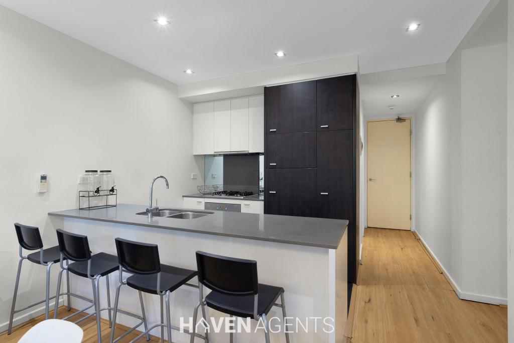 18/17 Robe St, St Kilda, VIC 3182