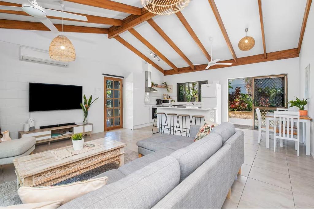 17 Conch Cl, Trinity Beach, QLD 4879