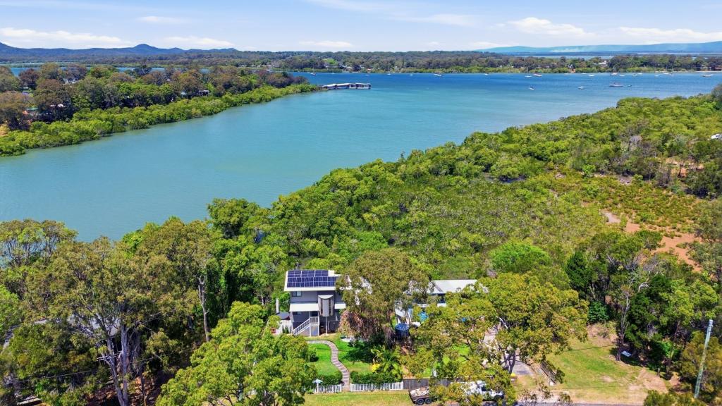 Contact agent for address, MACLEAY ISLAND, QLD 4184