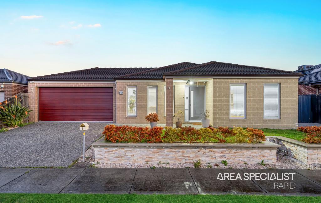 8 Jeanetta Cl, Cranbourne East, VIC 3977