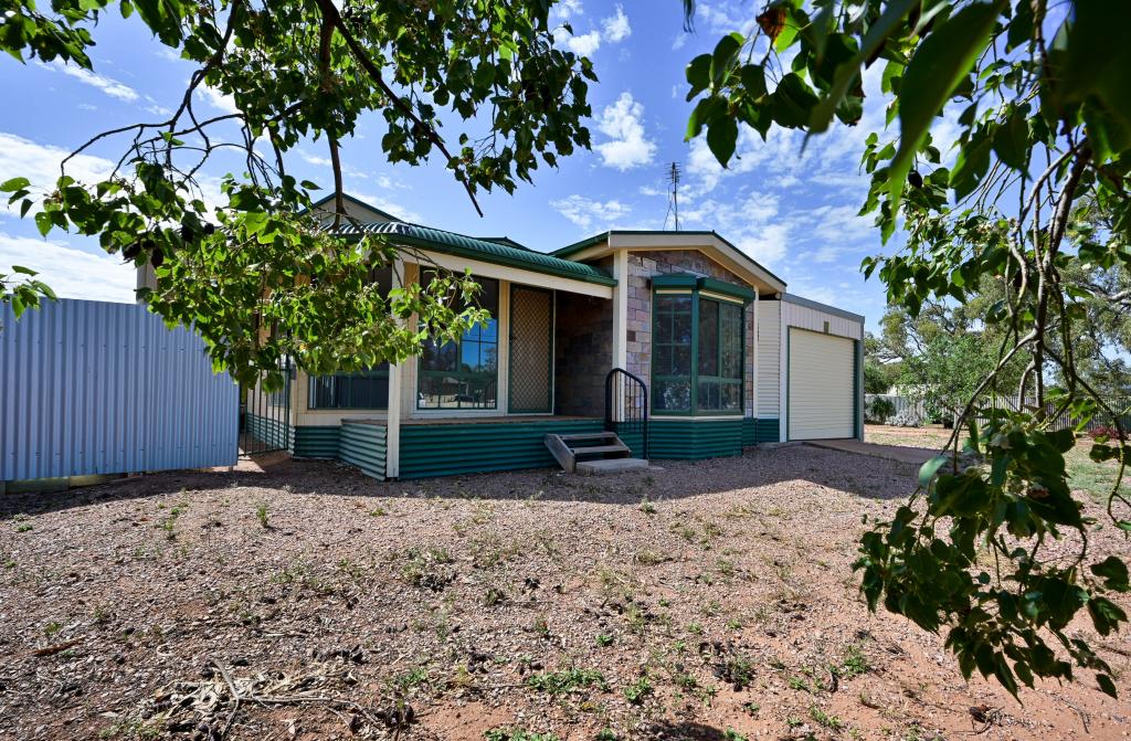 28 Kanyaka Ave, Stirling North, SA 5710