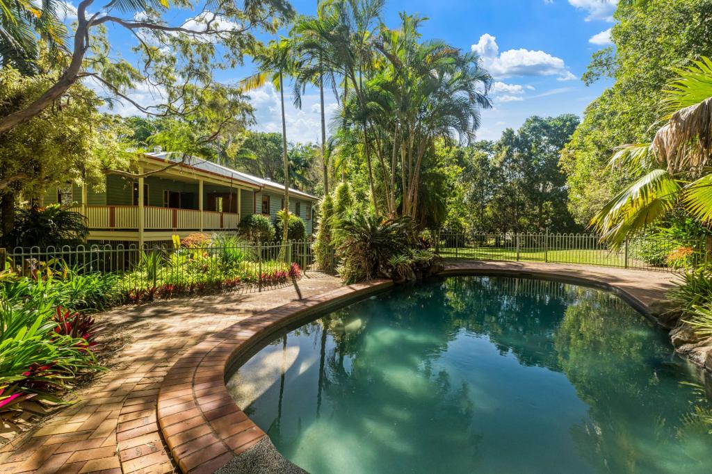 8 Rovera Rd, Glass House Mountains, QLD 4518