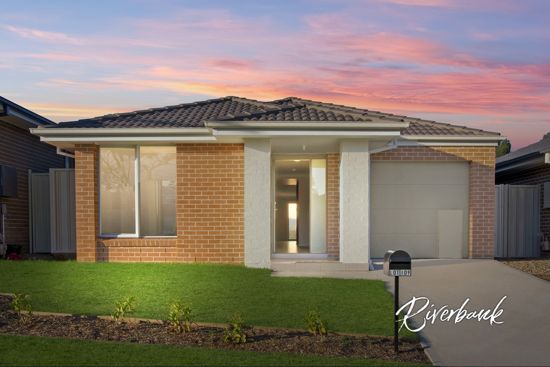 28 Affleck Gdns, Middleton Grange, NSW 2171