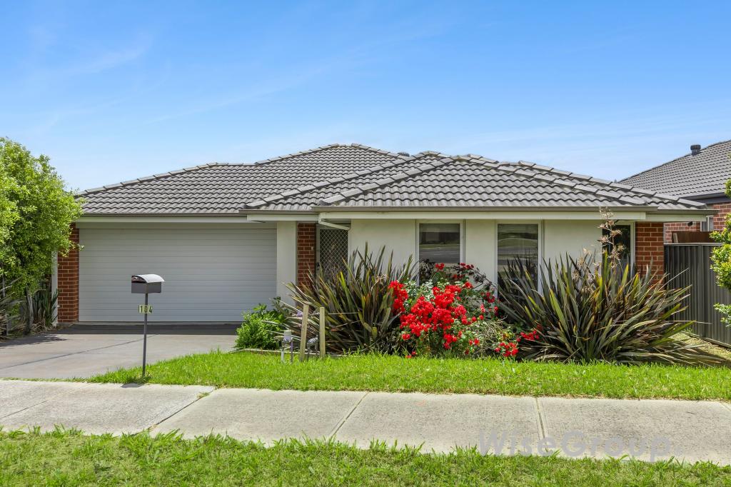 104 Linsell Bvd, Cranbourne East, VIC 3977