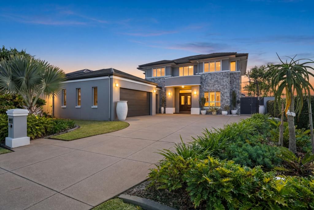 2605 Gracemere Cct E, Hope Island, QLD 4212