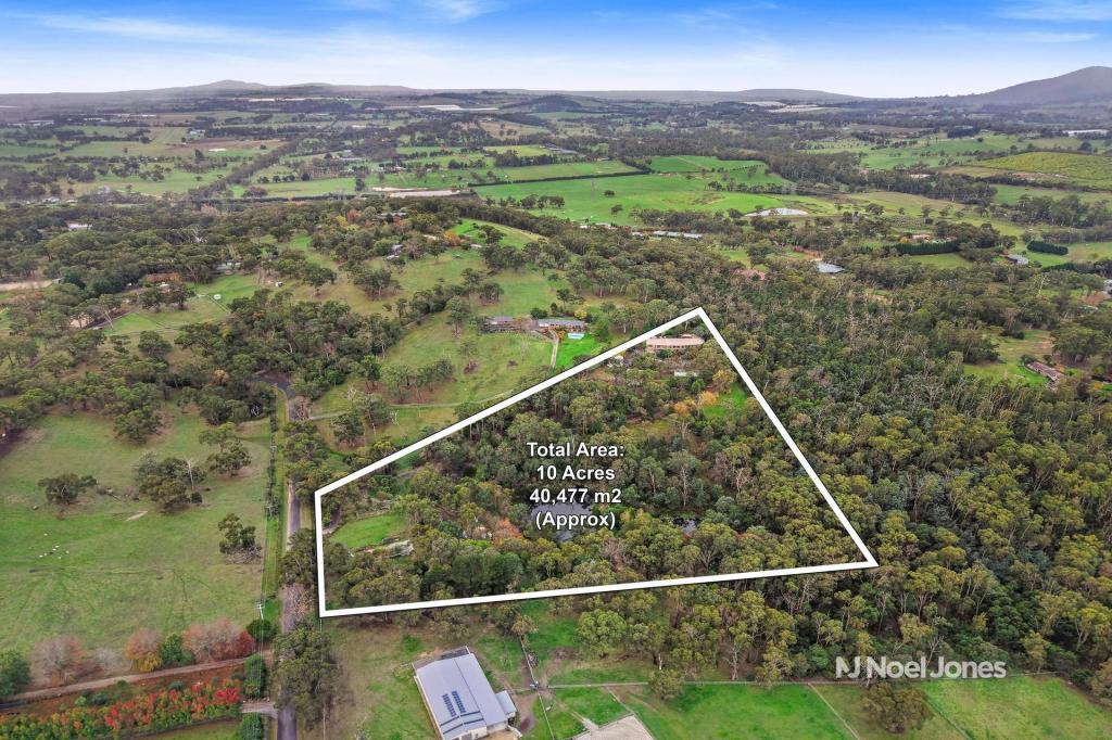 14 Cormilio Dr, Wandin North, VIC 3139