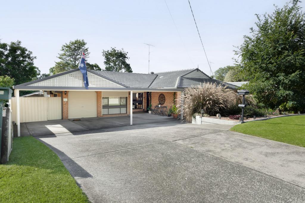 11 Wood St, Picton, NSW 2571