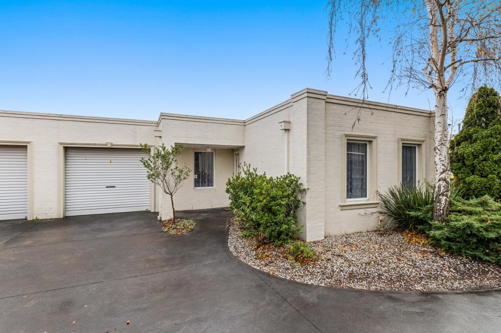 2/17 Sylvia Rd, Beaconsfield, VIC 3807