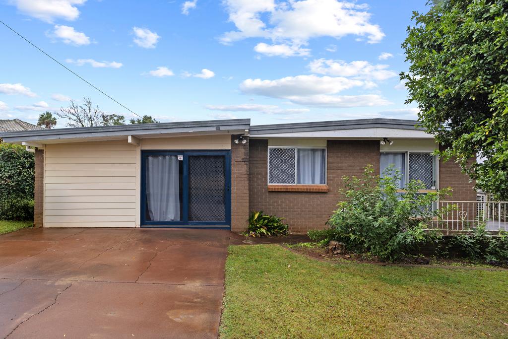 8 Richards Ct, Kearneys Spring, QLD 4350
