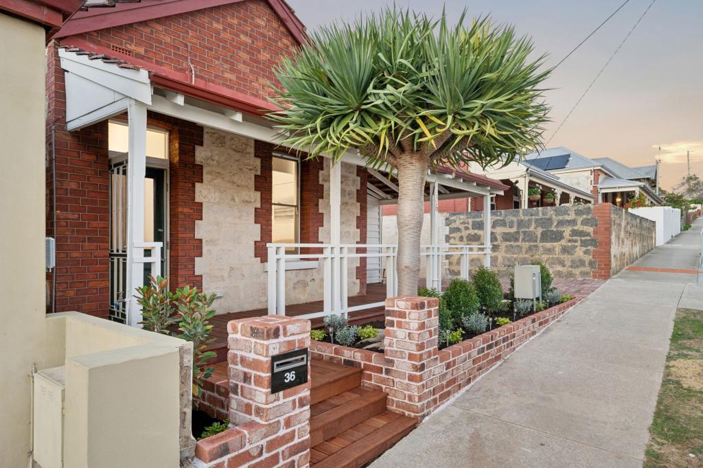 36 Lefroy Rd, Beaconsfield, WA 6162