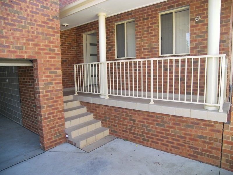 2/6 Serrata Pl, Cordeaux Heights, NSW 2526