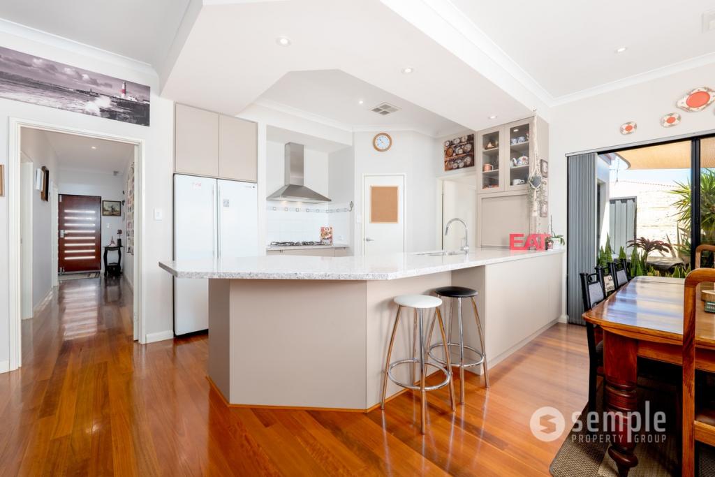 99b Cleopatra St, Palmyra, WA 6157