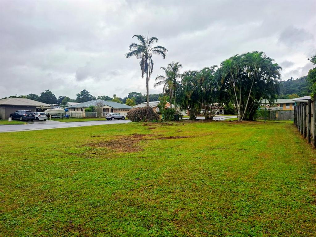 2 Pelling Cl, Kanimbla, QLD 4870