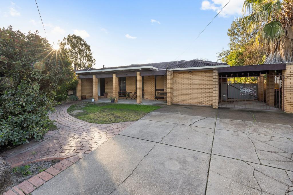 38 Gregory Cres, Lake Albert, NSW 2650