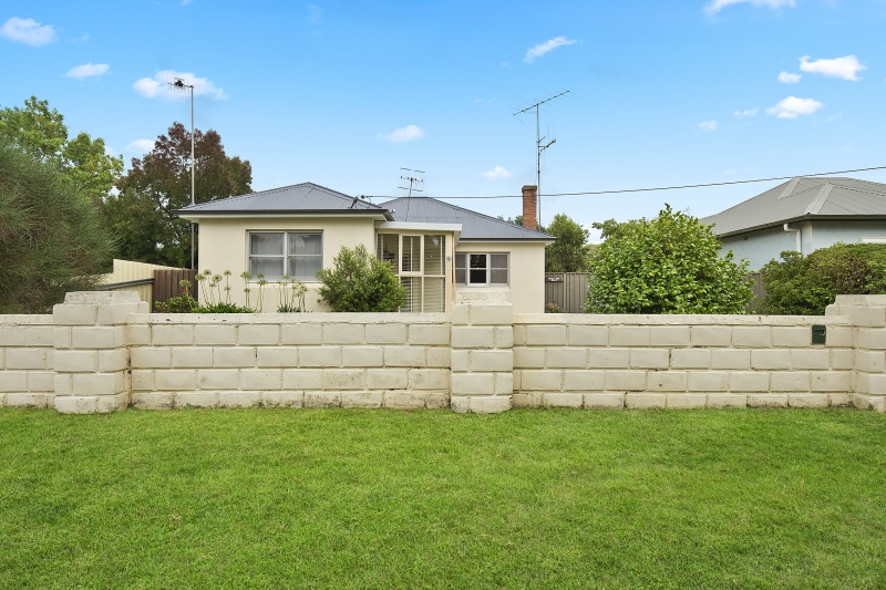 10 Adam St, Goulburn, NSW 2580