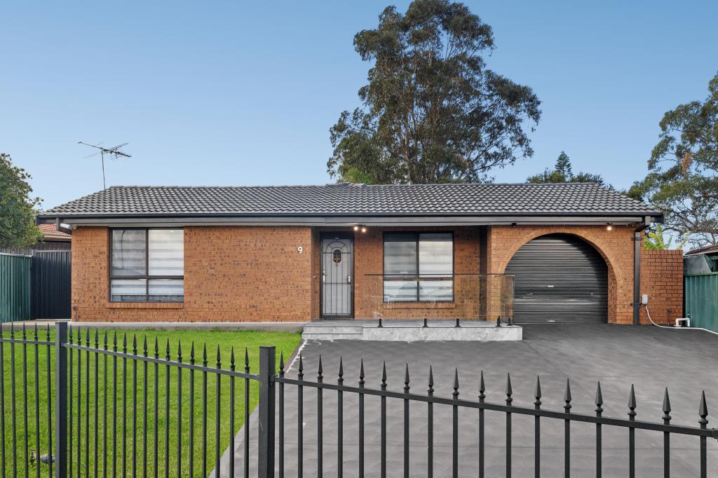 9 BRADDON PL, EDENSOR PARK, NSW 2176