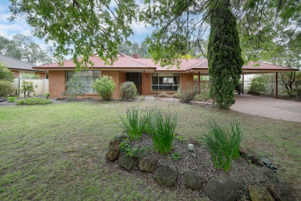 20 Currawong Ct, Murray Downs, NSW 2734