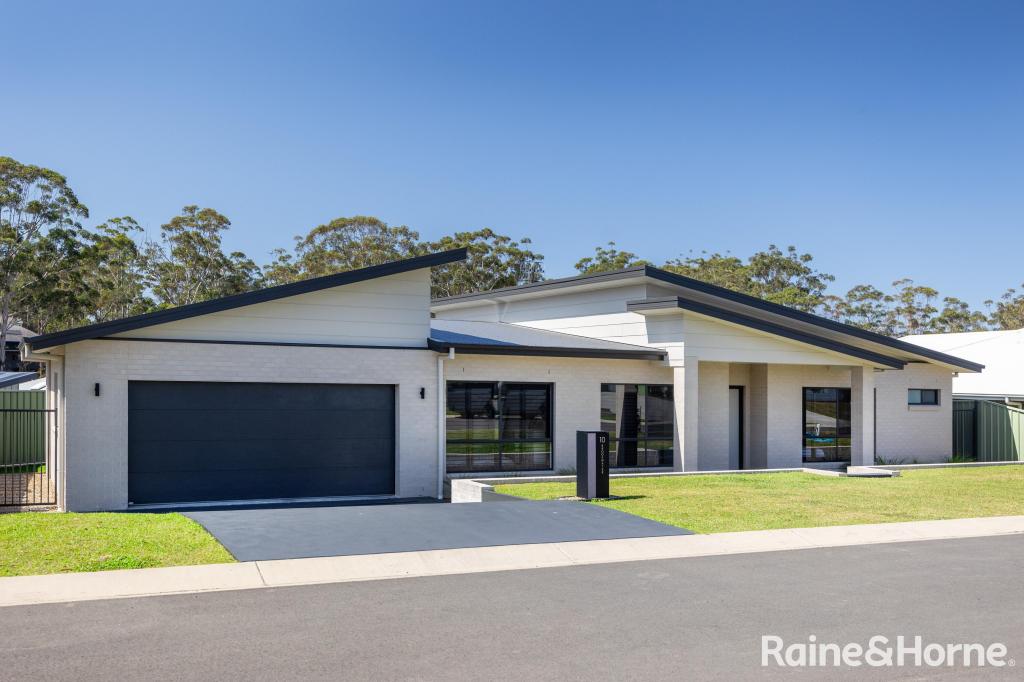 10 Brookwater Cres, Mollymook Beach, NSW 2539